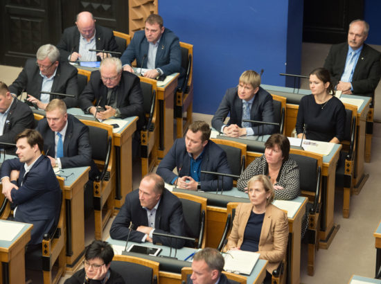 Riigikogu täiskogu istung, peaministrikandidaat Jüri Ratasele volituste andmine Vabariigi Valitsuse moodustamiseks
